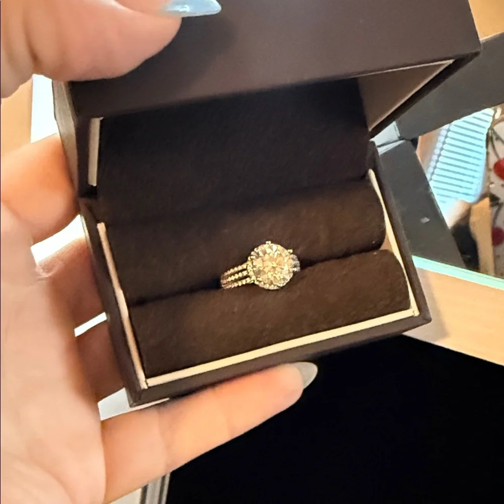 Mossinate 3 CT Silver Women's Ring, Size 5 - Picture 5 of 5